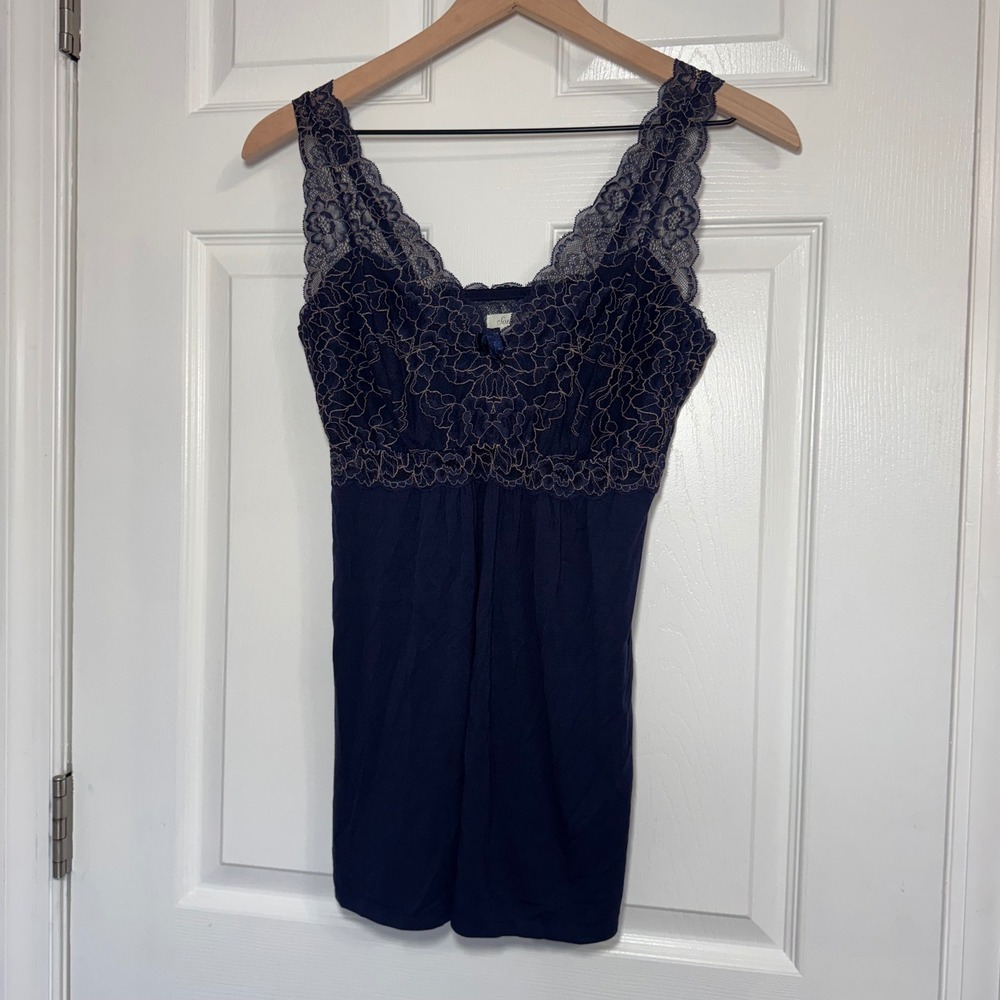 Soma Intimates Navy Blue Lace Trim Camisole Sleep Top Medium Gold Embroidery